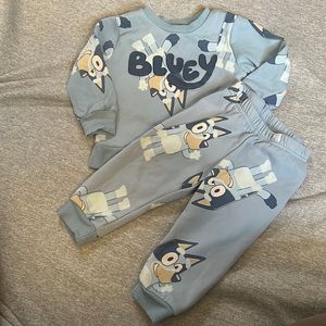💙Bluey Sweatsuit !!